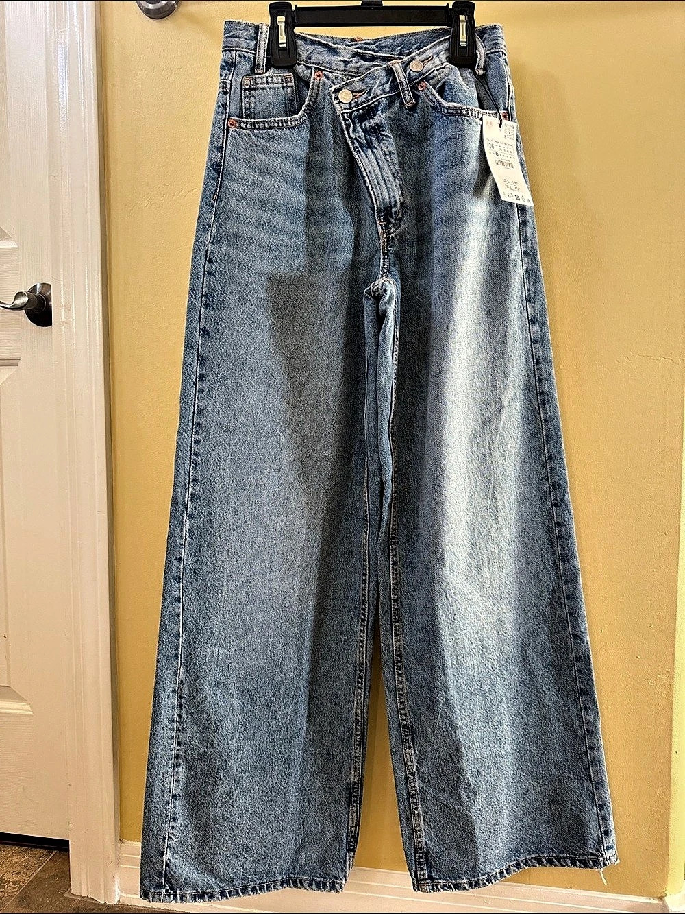 Zara High-Rise Crossover Wide-Leg Jeans Wide Leg Jeans in Blue NWT